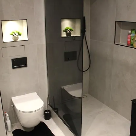 With Xxl Tv, Full Kitchen & Fireplace Appartement Wuppertal