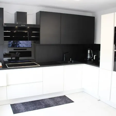 With Xxl Tv, Full Kitchen & Fireplace Apartment Wuppertal