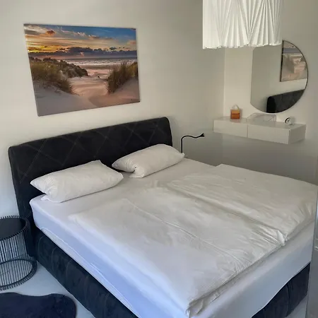 With Xxl Tv, Full Kitchen & Fireplace Wuppertal