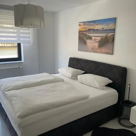 With Xxl Tv, Full Kitchen & Fireplace * Wuppertal
