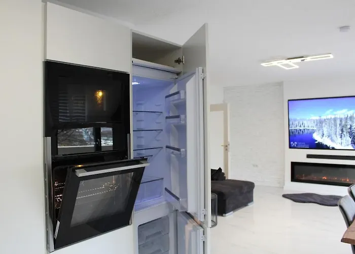 With Xxl Tv, Full Kitchen & Fireplace Appartement *
