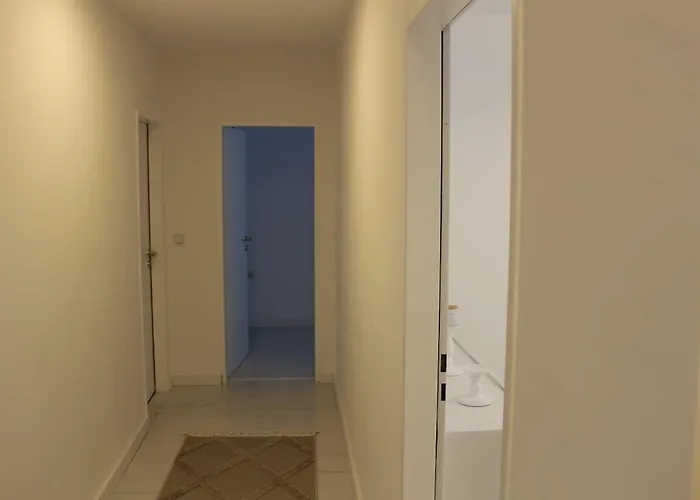 Appartement With Xxl Tv, Full Kitchen & Fireplace *