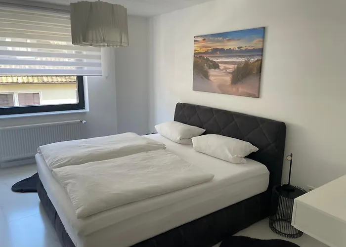With Xxl Tv, Full Kitchen & Fireplace * Wuppertal